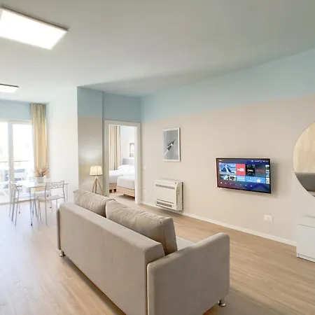 Lejlighed Premium Riviera Apartment- Ac,parking,comfort