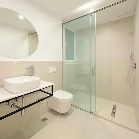 Premium Riviera Apartment- Ac,parking,comfort Golem (Tirana)